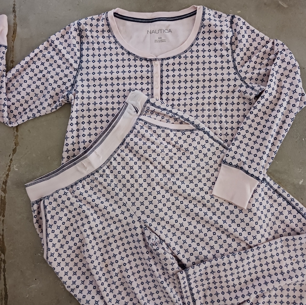 Nautica Jamie's size med